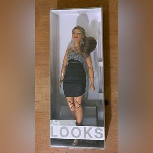 Barbie Signature Looks 12 Doll Articulated Fashion Play Collect Brunette